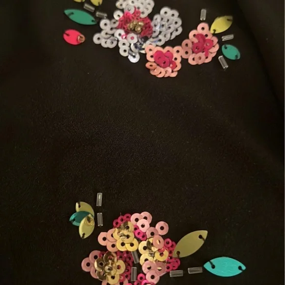 Women’s top - Picture 3 of 5